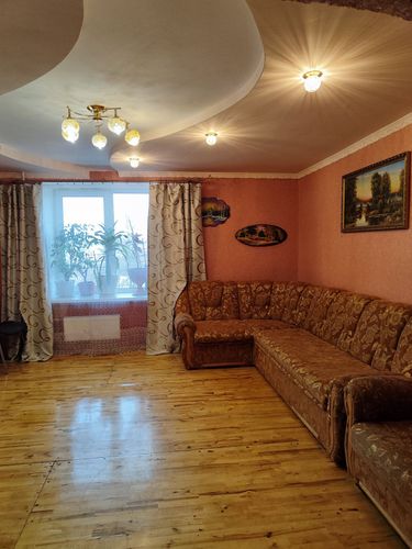 Фото 3: Квартира посуточно — Трёхкомнатная квартира на Дальнем переулке рядом с парком