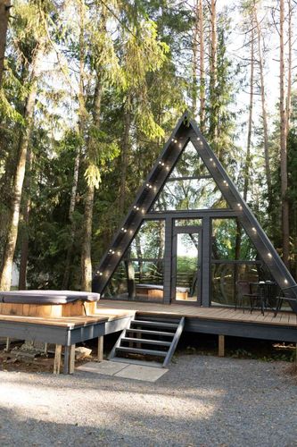 Фото 3: Дом посуточно — Дом A-frame с купелью в Forest City