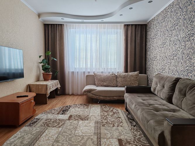 Фото 2: Квартира посуточно — Квартира на сутки в микрорайоне Лебедёвка-Юг